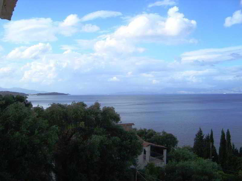 Karina Hotel Benitses  Esterno foto