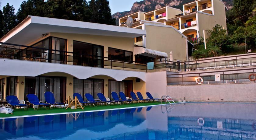 Karina Hotel Benitses  Esterno foto