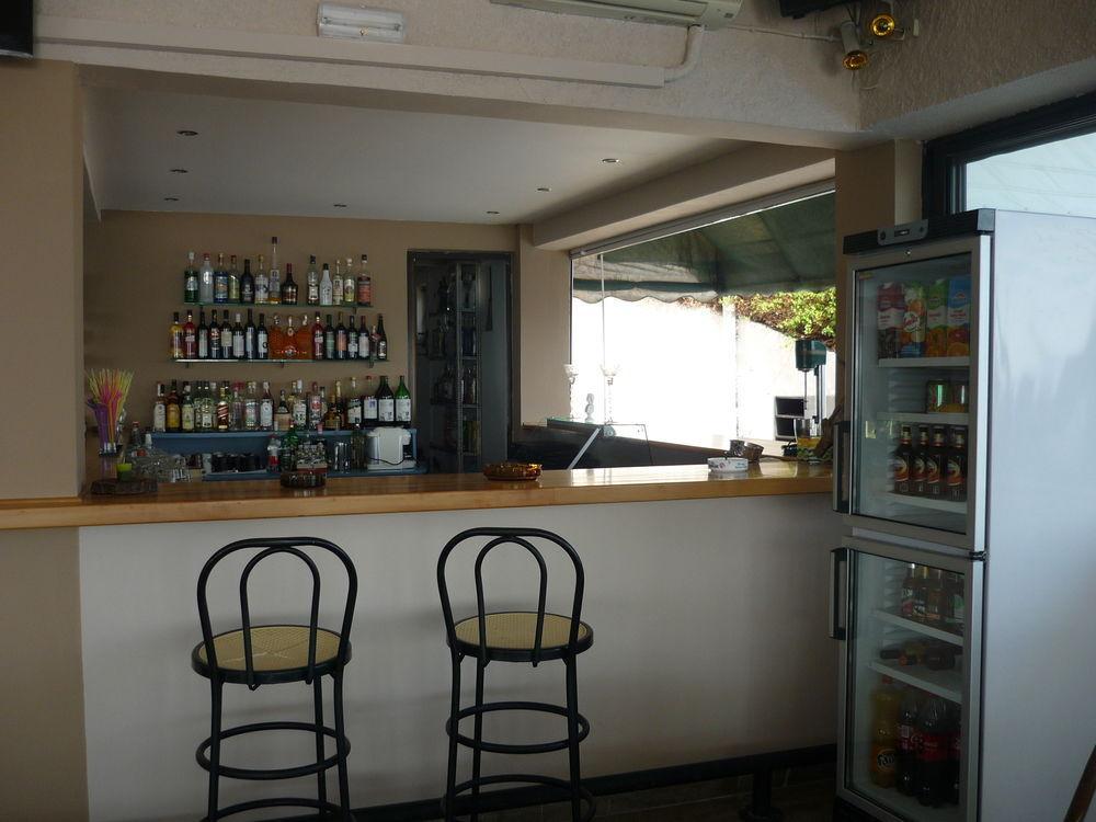 Karina Hotel Benitses  Esterno foto