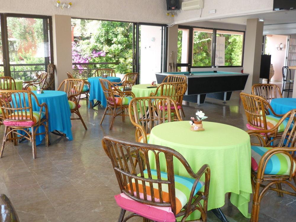 Karina Hotel Benitses  Esterno foto