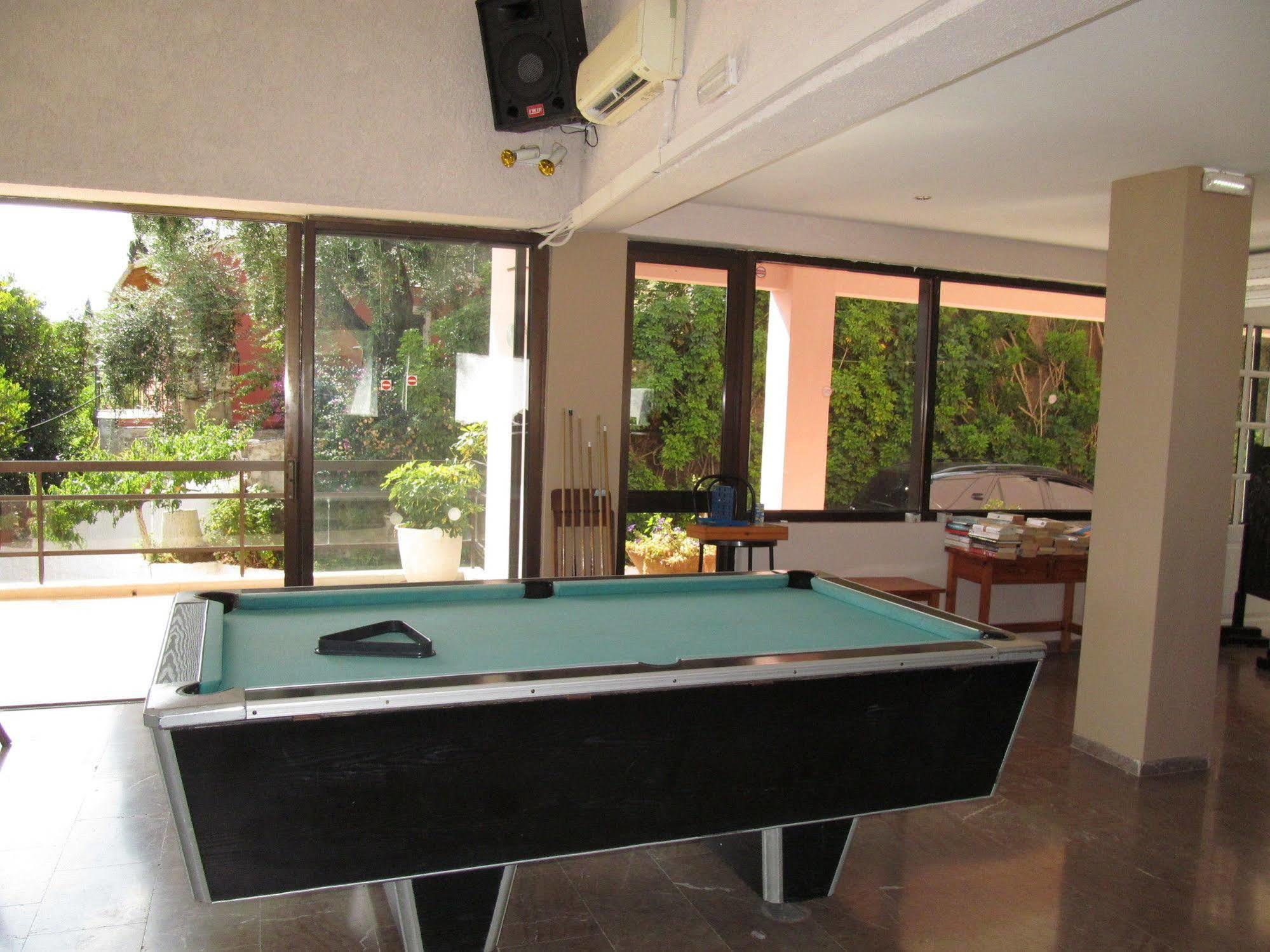 Karina Hotel Benitses  Esterno foto