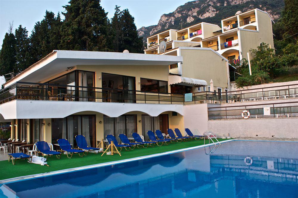 Karina Hotel Benitses  Esterno foto
